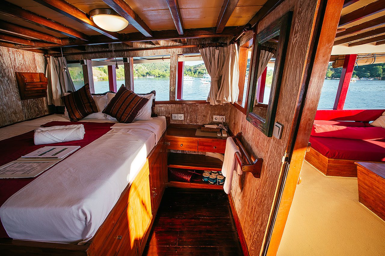 Double State Room (Upper Deck) cabin aboard The Seven Seas liveaboard