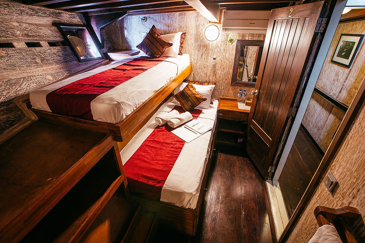 Twin State Room cabin aboard The Seven Seas liveaboard