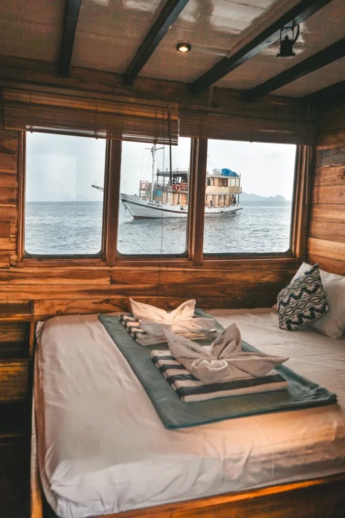 NATUNA cabin aboard Papiton Lopi liveaboard