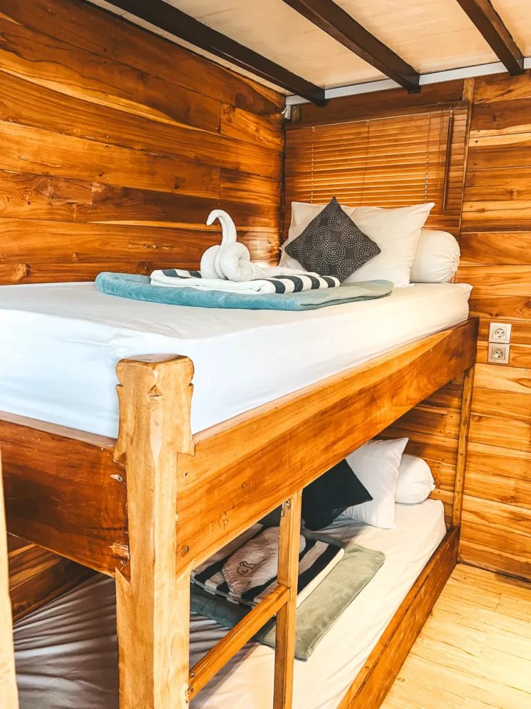 PACIFIC cabin aboard Papiton Lopi liveaboard