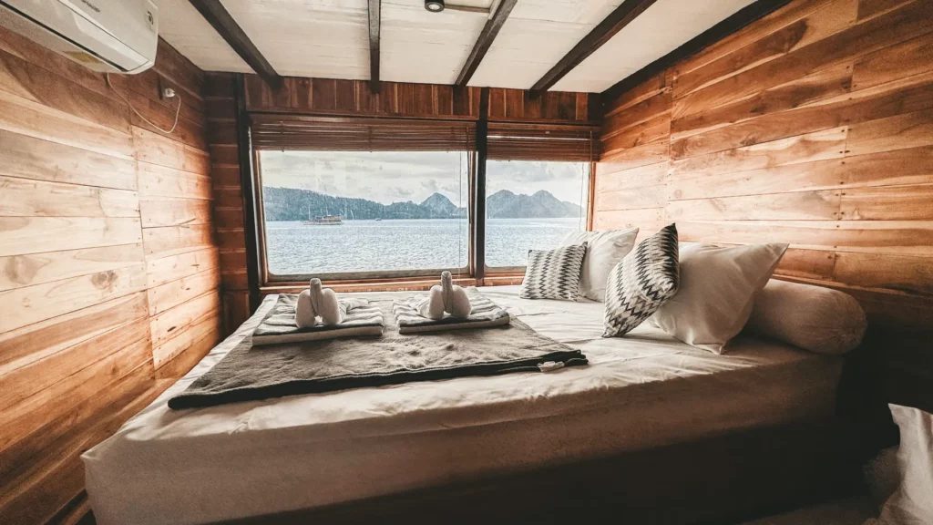HINDIA cabin aboard Papiton Lopi liveaboard
