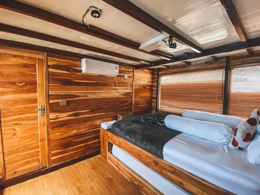 CORAL cabin aboard Papiton Duwa liveaboard