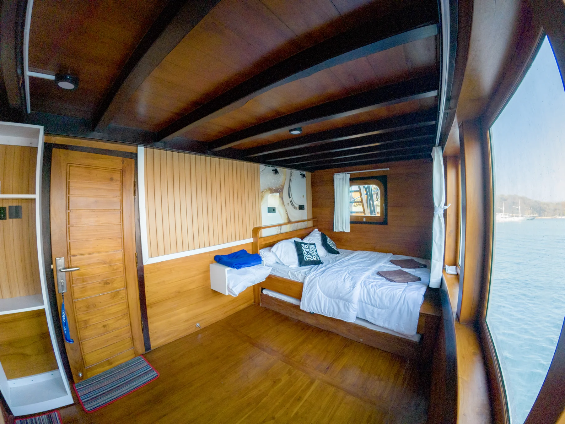 Komodo cabin aboard Solana liveaboard