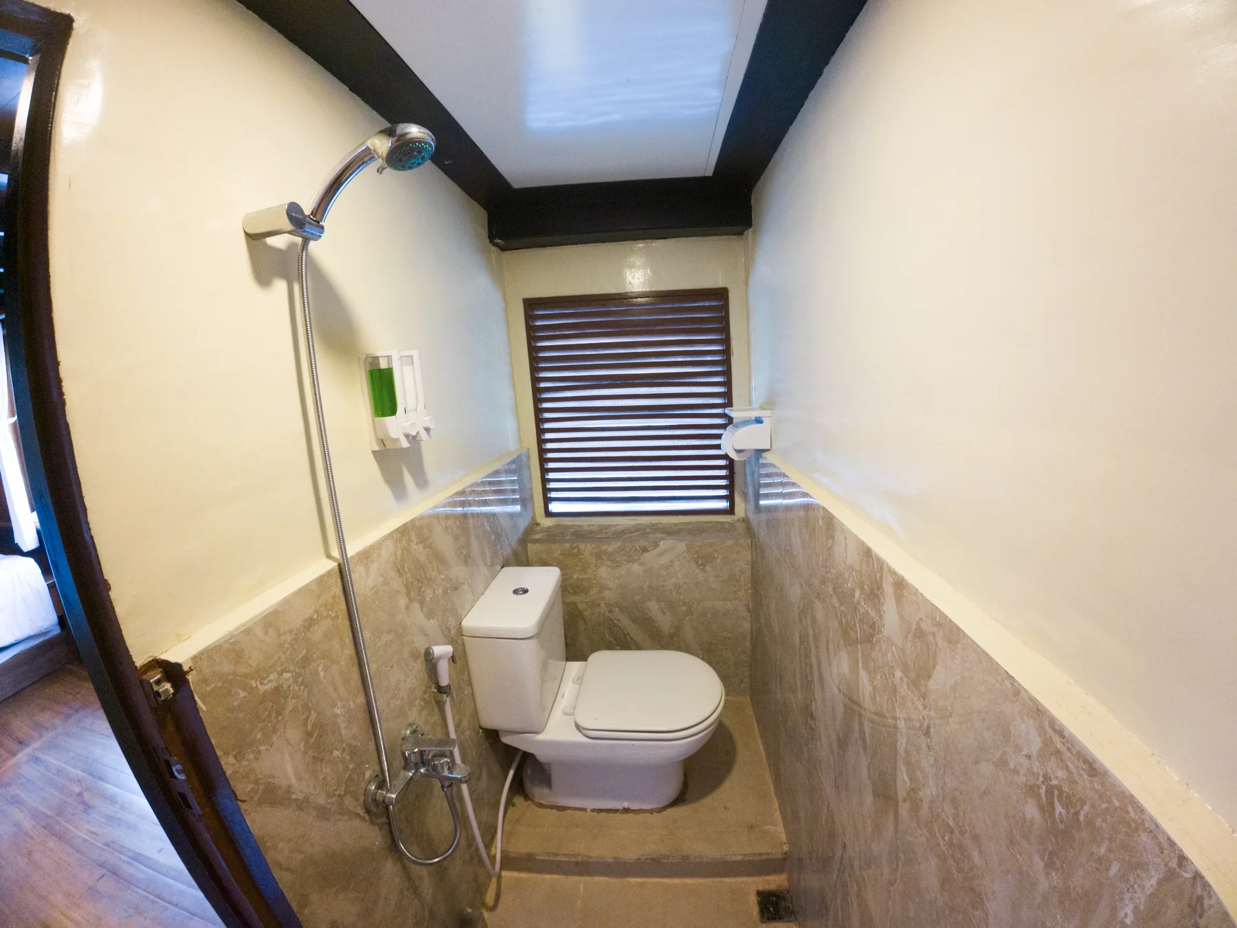 Komodo cabin aboard Solana liveaboard