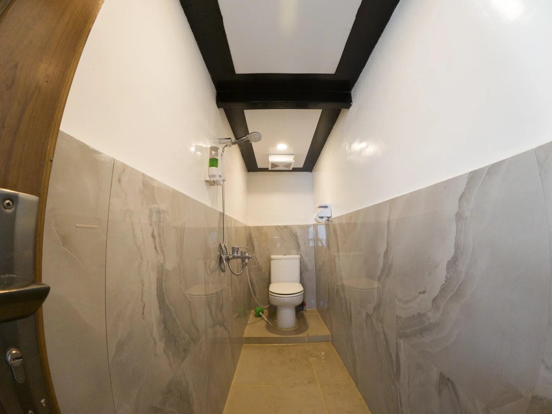 Padar (VIP) cabin aboard Solana liveaboard