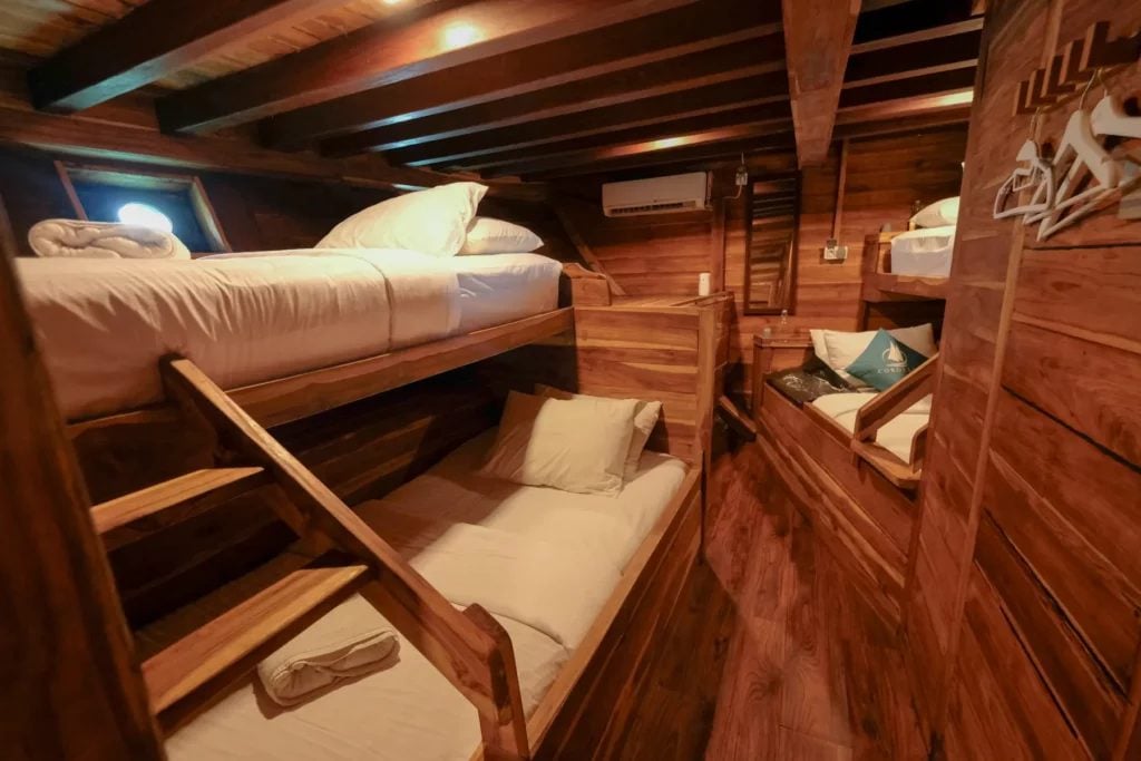 CRYSTAL cabin aboard Cordelia liveaboard