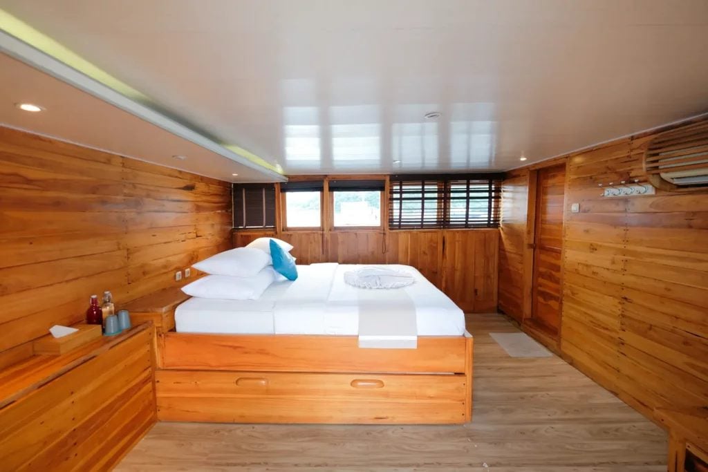SAPPHIRE cabin aboard Cordelia liveaboard