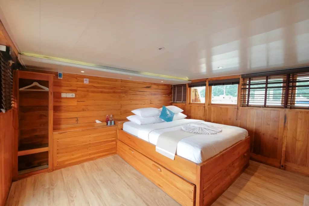 SAPPHIRE cabin aboard Cordelia liveaboard