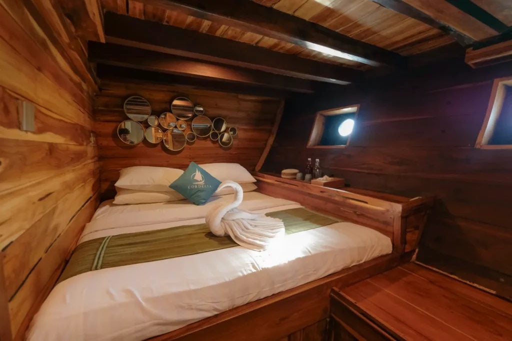 PEARL cabin aboard Cordelia liveaboard