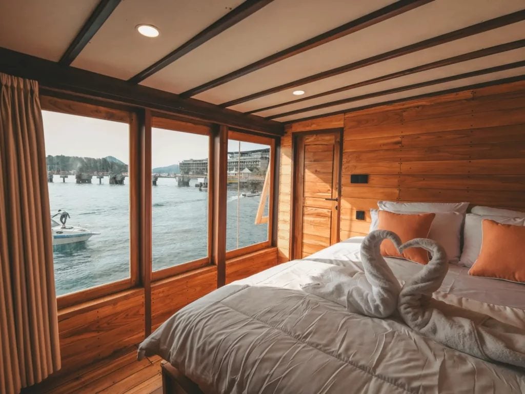 JIVANA cabin aboard Kanthaka liveaboard