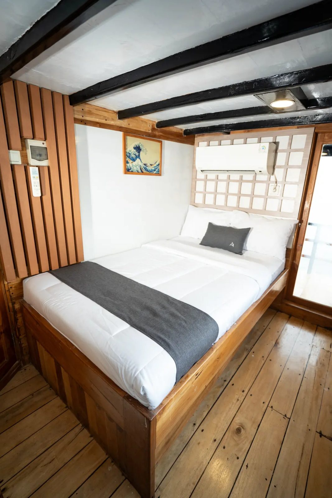 Ocean Room cabin aboard Andalucia liveaboard