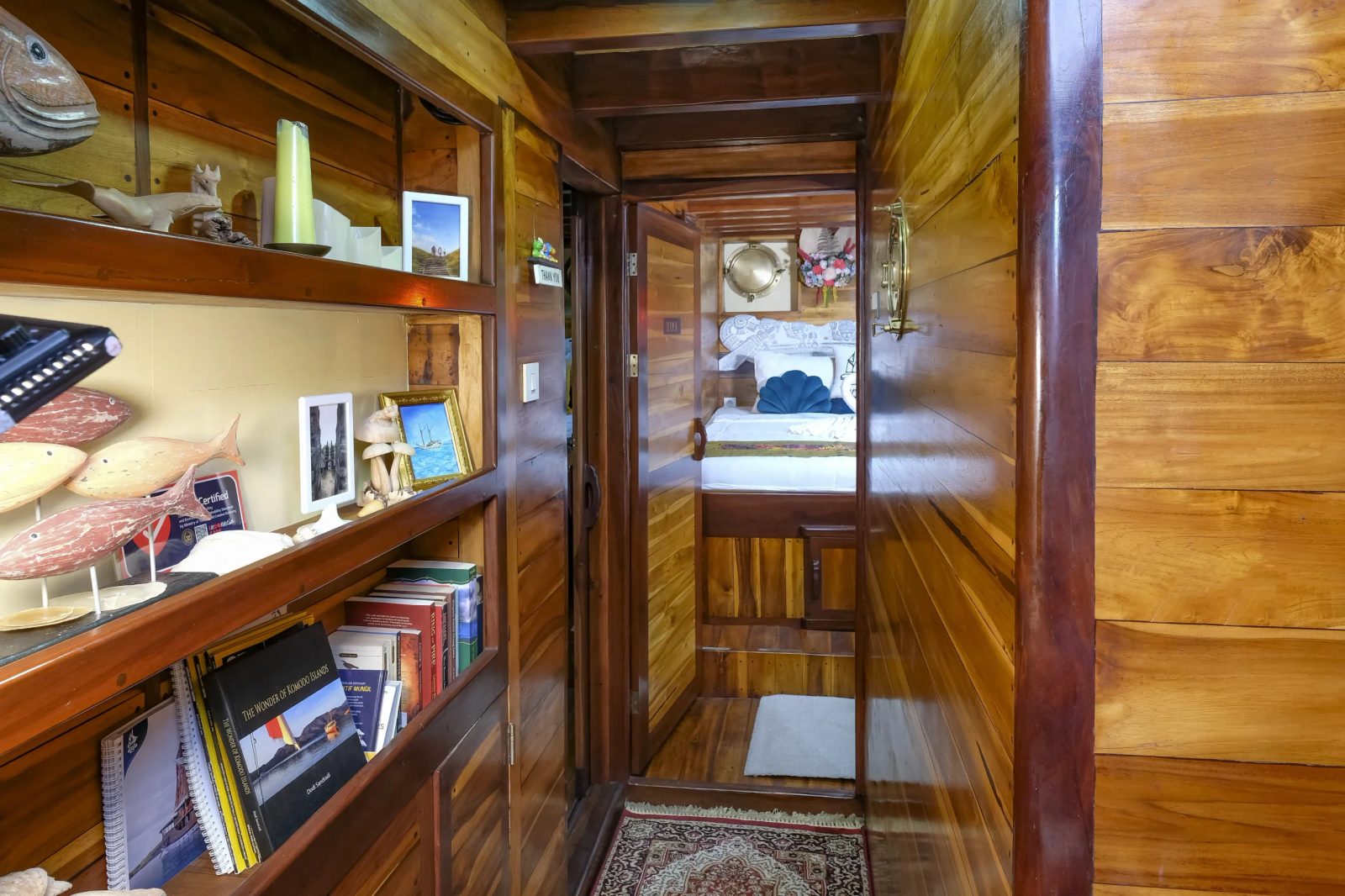 Bima Cabin cabin aboard SuprabA liveaboard
