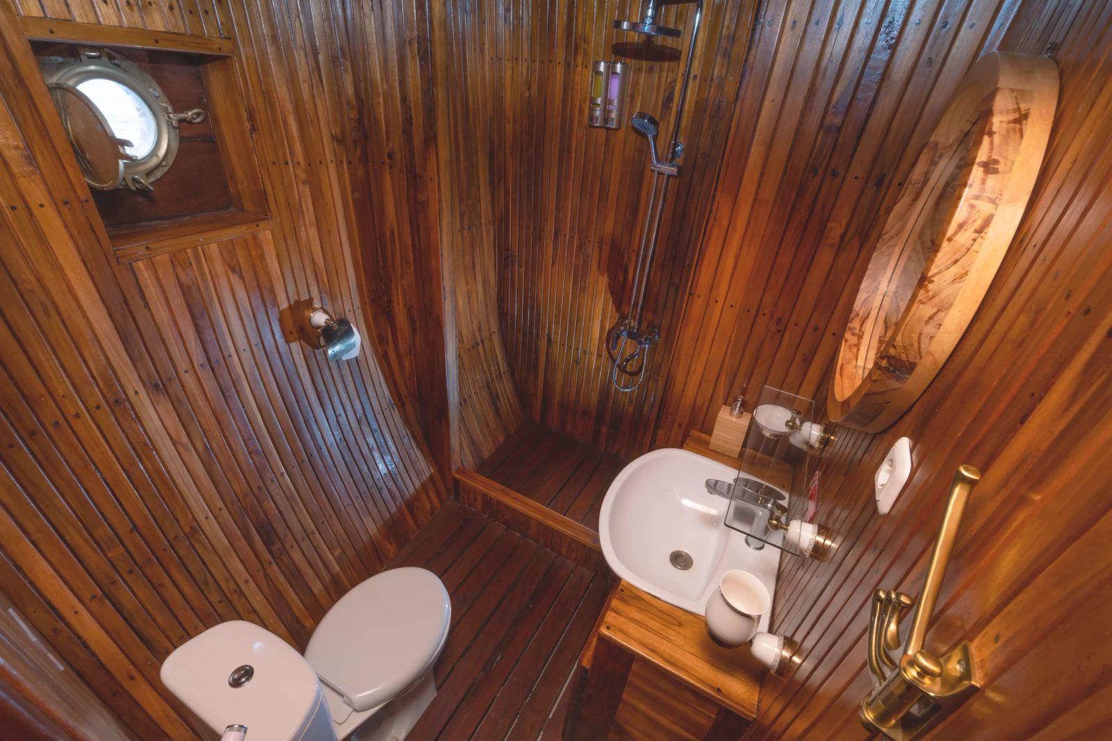 Bima Cabin cabin aboard SuprabA liveaboard