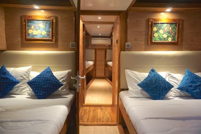 Twin cabin cabin aboard NusaTara liveaboard